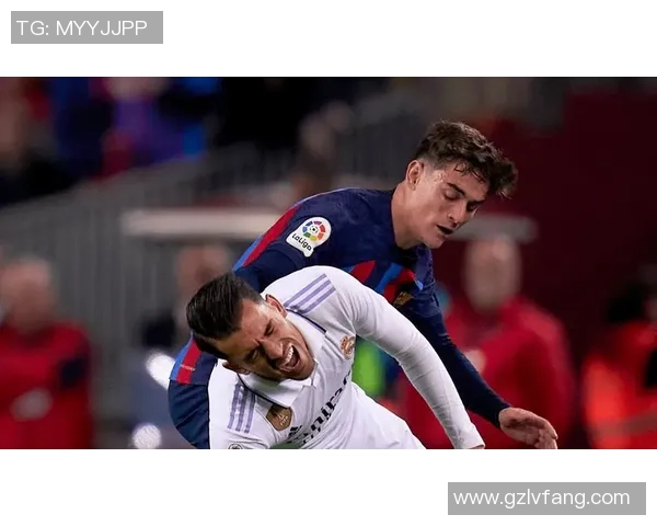 西超杯巴萨与皇马第二轮激战前瞻球迷期待经典对决再现辉煌